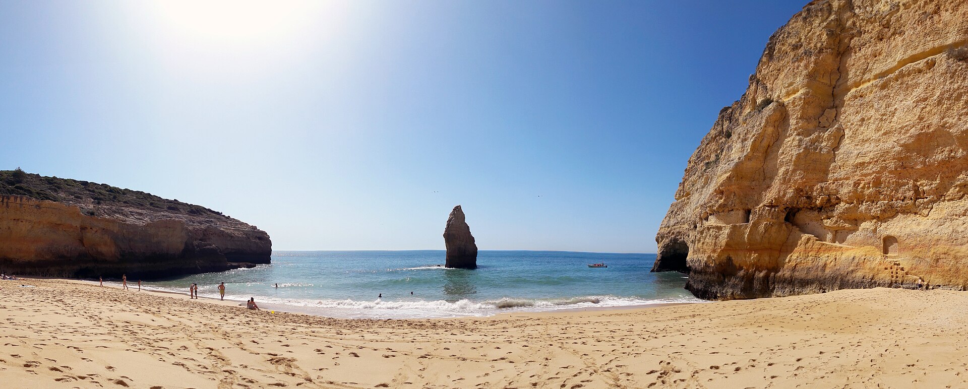 Areal e rochas da Praia do Carvalho
