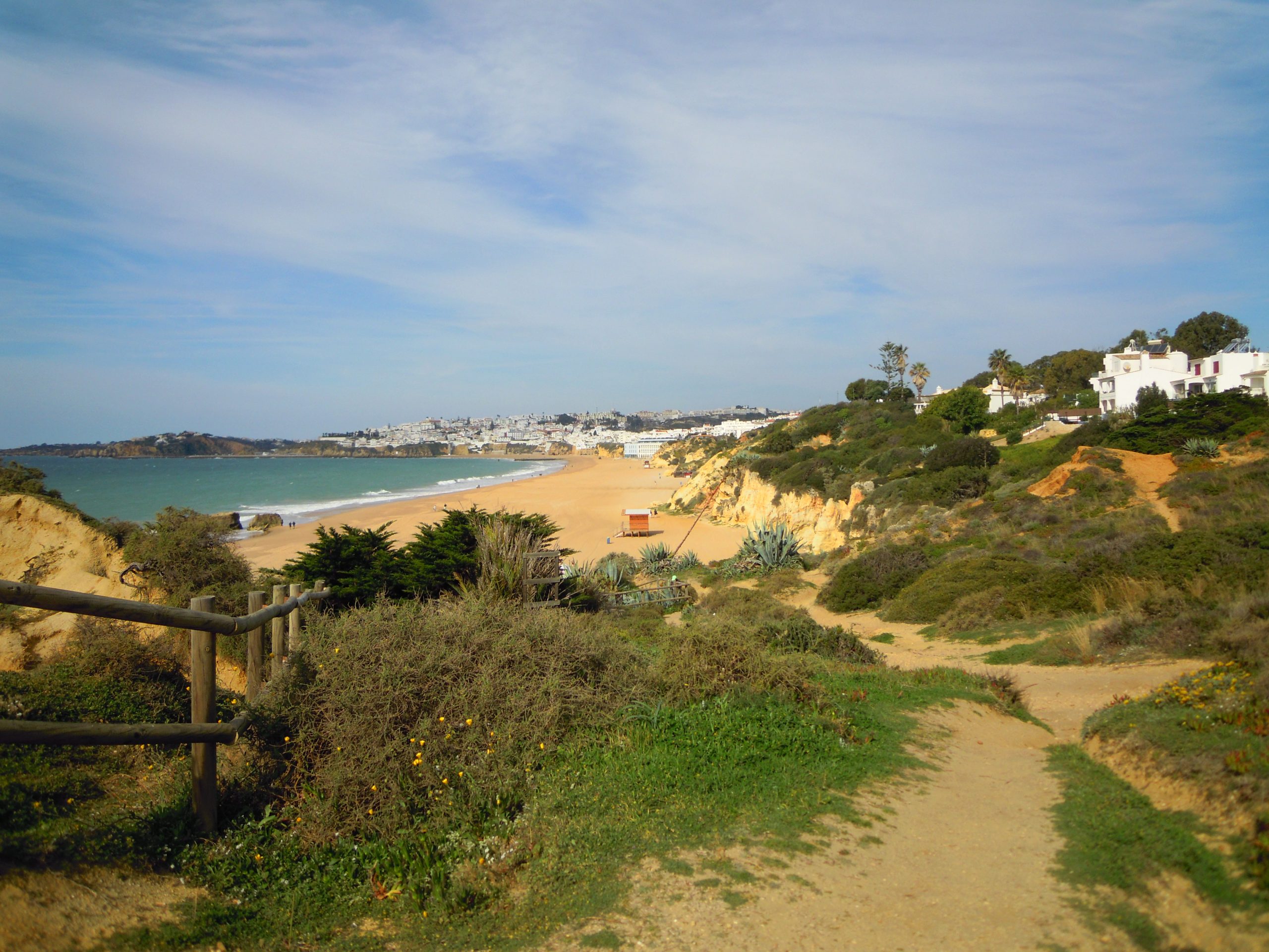 Caminho junto às falésias perto de Albufeira