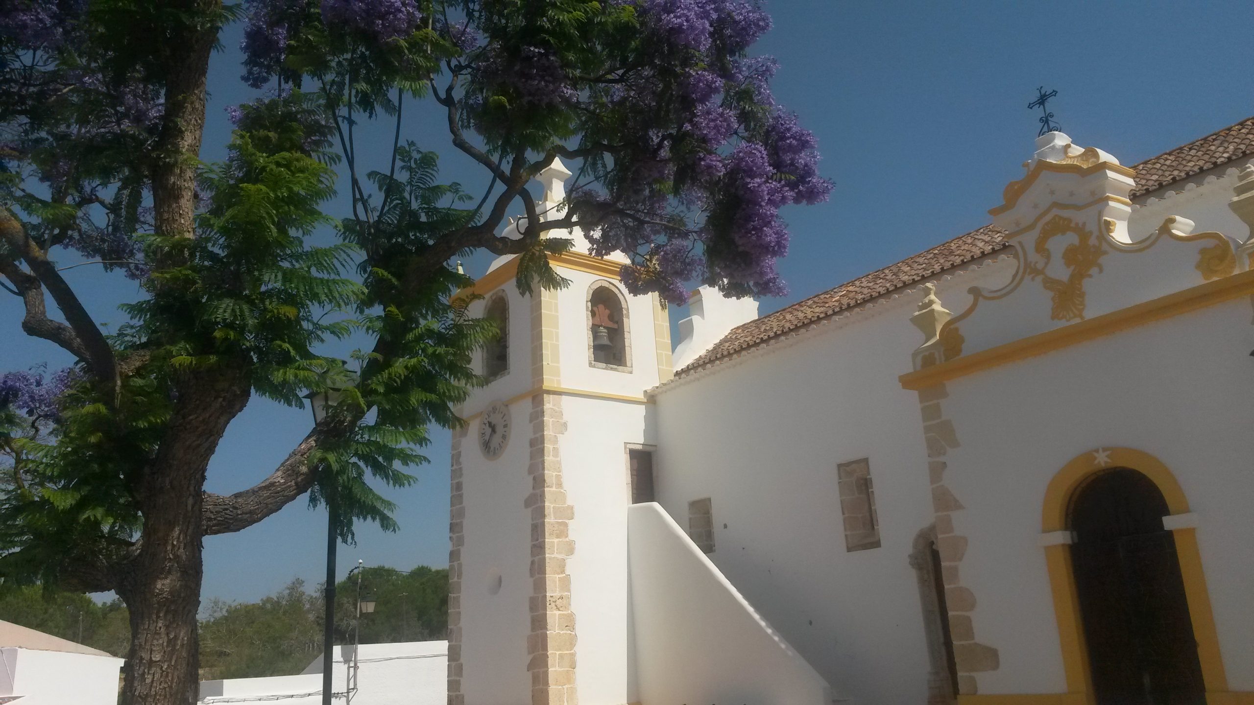 Vista geral da vila de Alvor