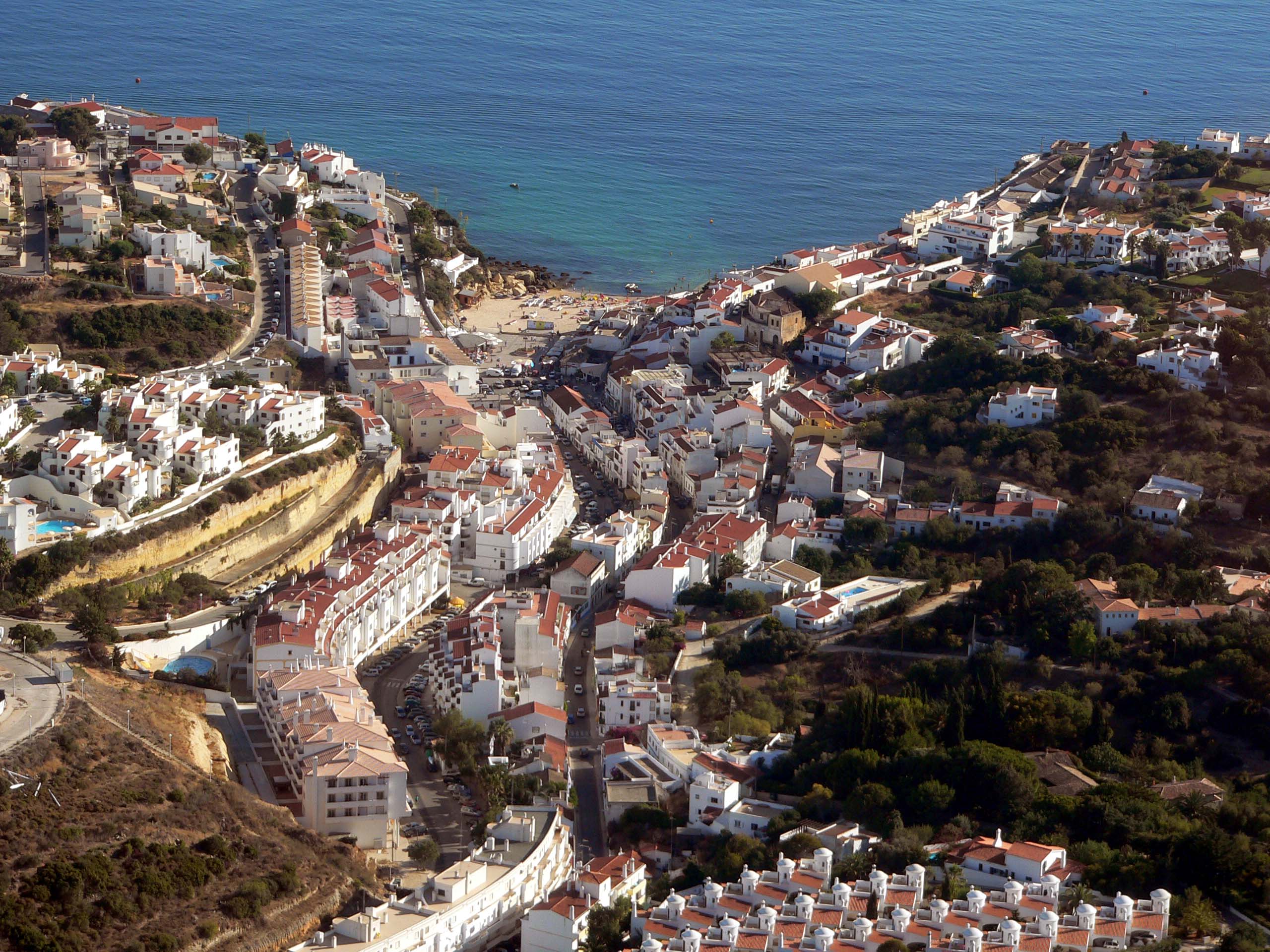 Vista geral de Carvoeiro, no Algarve