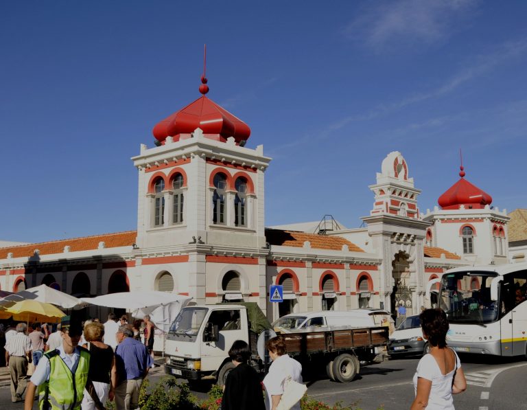 Loulé: o mercado, o carnaval e o interior do Algarve
