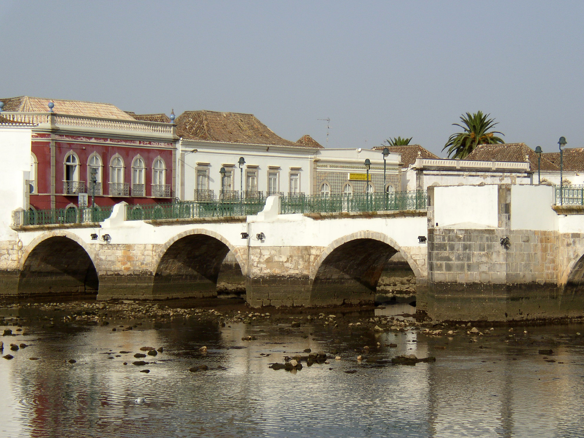 A ponte antiga sobre o rio Gilão, em Tavira